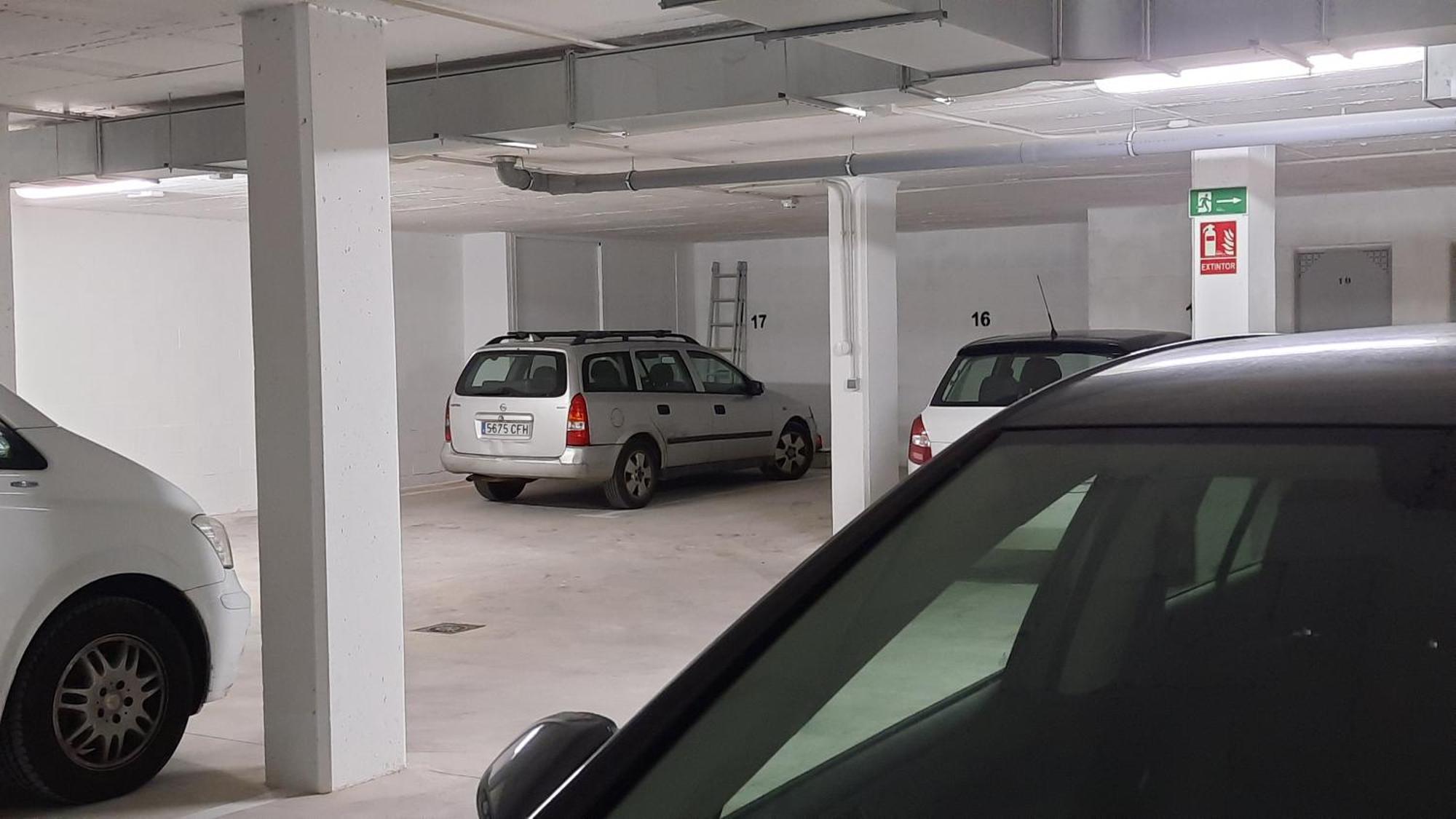 Parking, ubicación y confort Tarifa Exterior foto