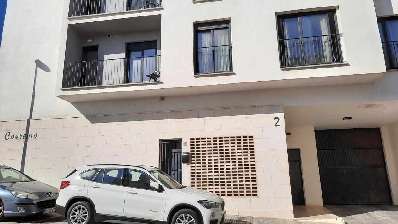 Parking, ubicación y confort Tarifa Exterior foto